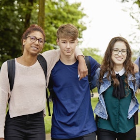 Neue Bekanntschaften werden geknüpft! Neue Bekanntschaften werden geknüpft!