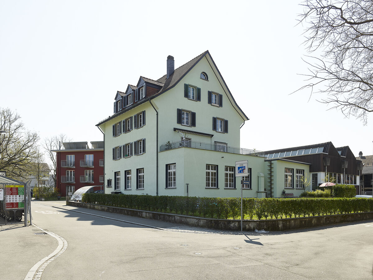 Gebäudeservice aussen: Arbeit als Maler/in