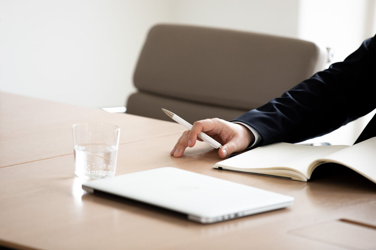 Lehrstelle 2020 Kaufmann Frau Kv Efz Profil E Zizers Gr